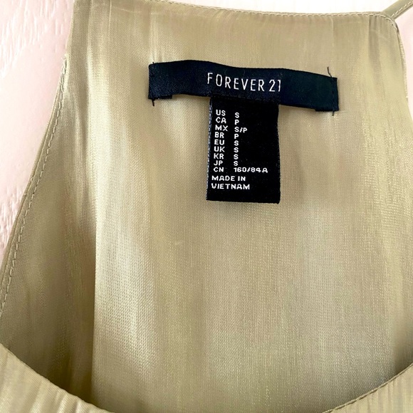 Green linen top - Picture 3 of 3